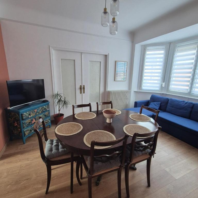 Appartement en centre-ville à 5mn de la plage - Appartement 2 Chambres - 4