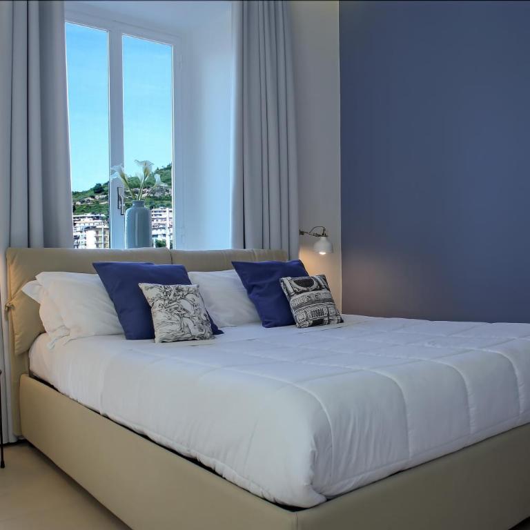 PETIT B&B - in centro a due passi dalla stazione e dai traghetti - Camera Matrimoniale Deluxe - 19