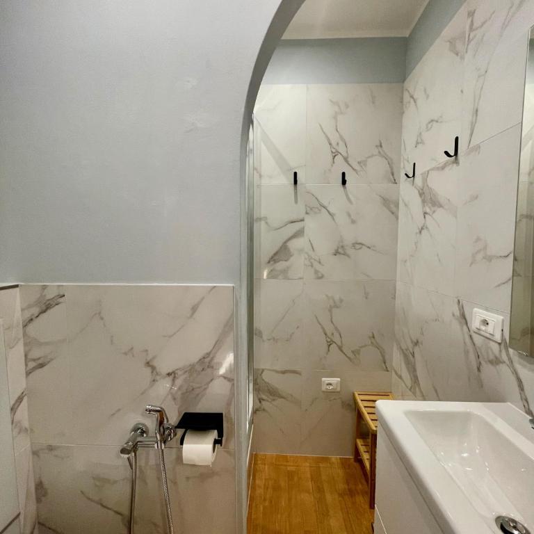 Evy’s Rooms - Camera Matrimoniale con Bagno Privato - 34