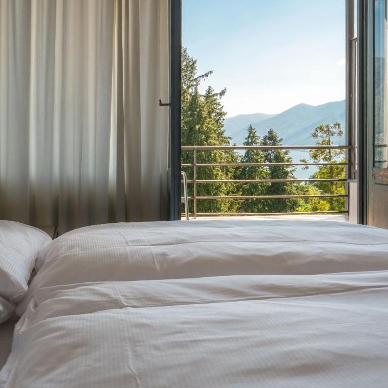 Hotel Monte Verità - Camera Comfort Doppia con Letti Singoli con Balcone e Vista Lago - 2