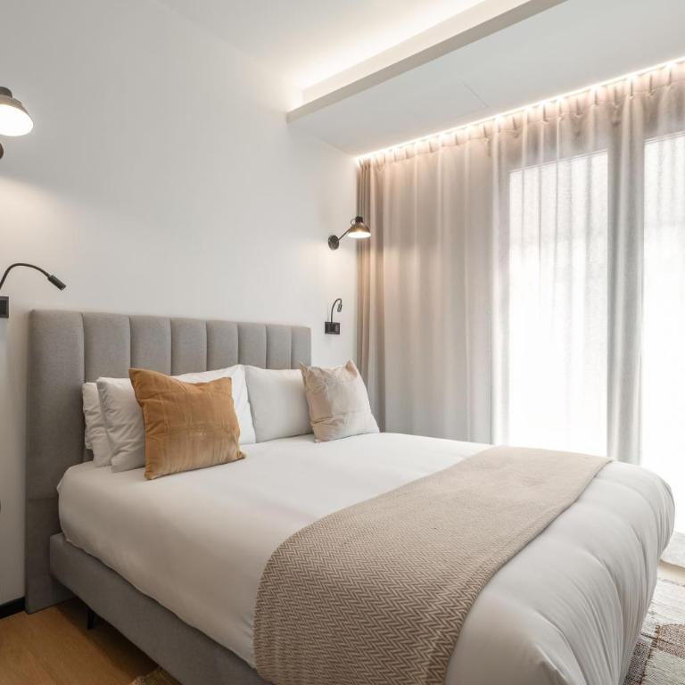 Dobo Madrid Moncayo - Large Double Room - 1