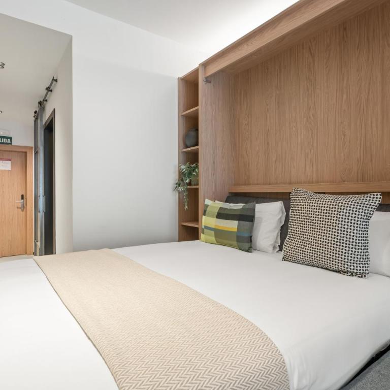 Dobo Madrid Moncayo - Large Double Room - 13