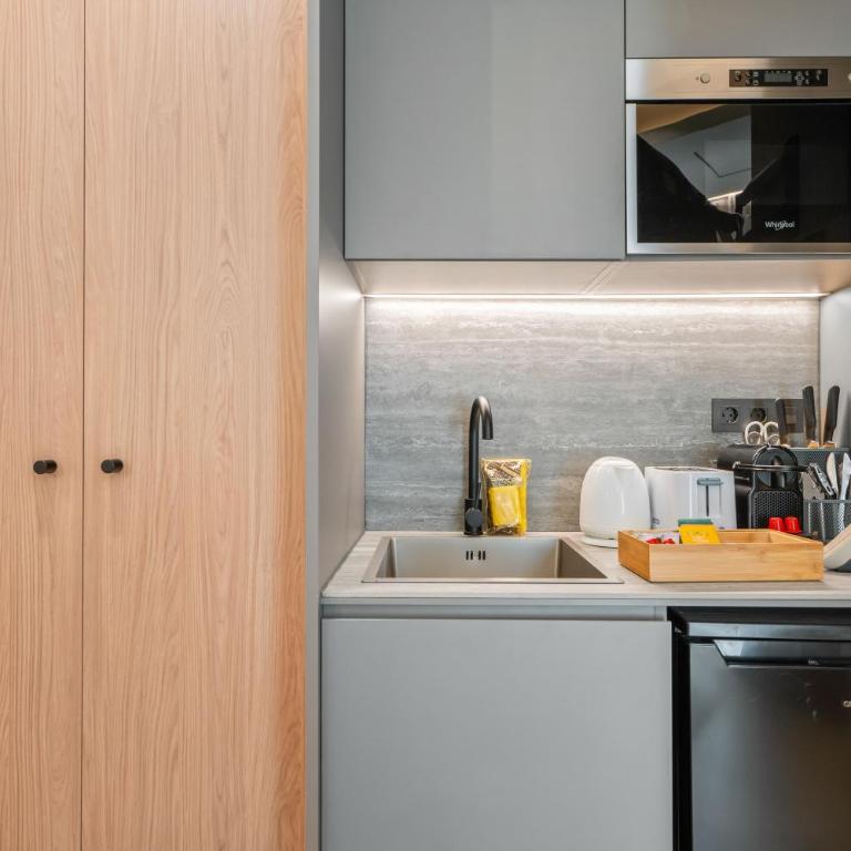Dobo Madrid Moncayo - Double Room - Disability Access - 2