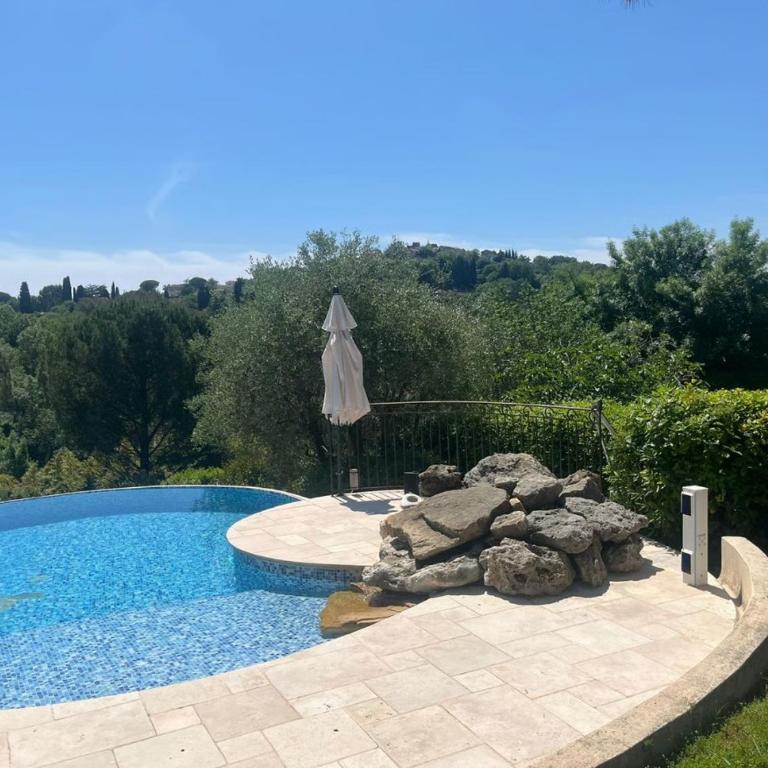 LE KEY WEST maison de charme avec splendide jardin et piscine magnifique, Mougins près de Cannes - Villa - 15