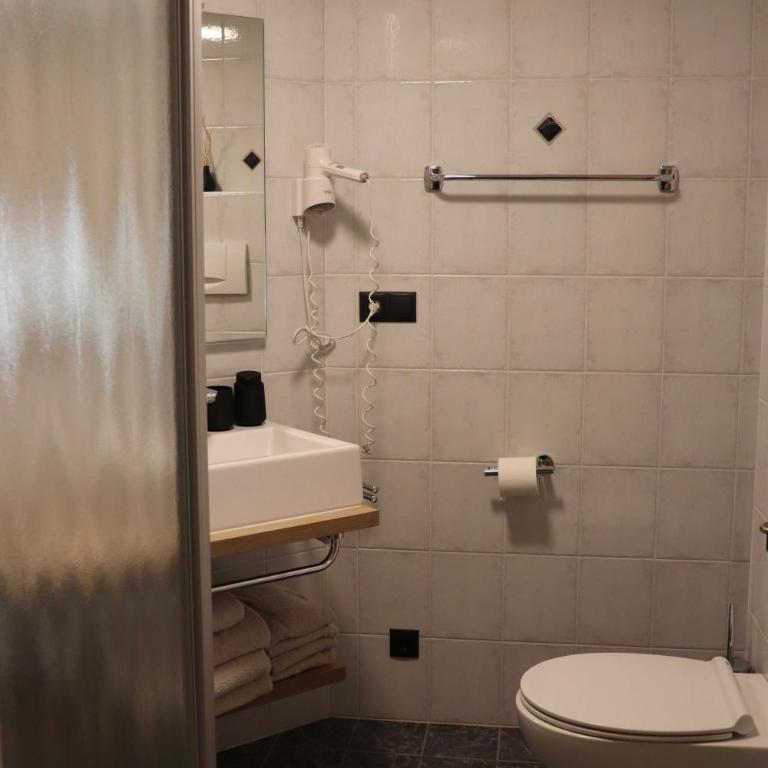 Törggelehof Lana - Appartamento con 2 Camere da Letto e Balcone - 15