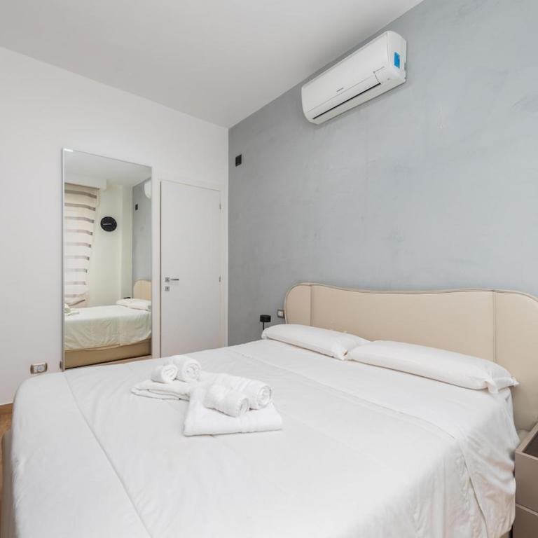 Chic Suite near the center,wifi,comfort,parking - Appartement 1 Chambre - 8