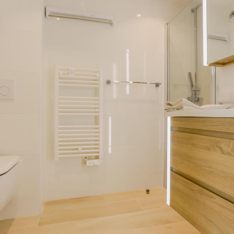 Hôtel Traverse Des Artistes - Chambre Deluxe avec Terrasse - 6