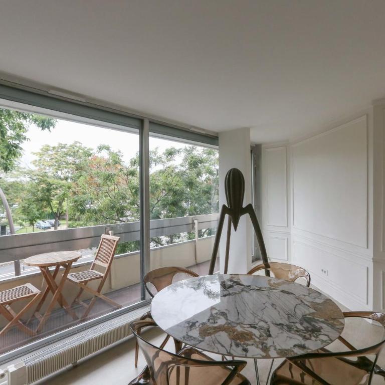 Bright apartment in Paris with balcony - Apartamento - 2