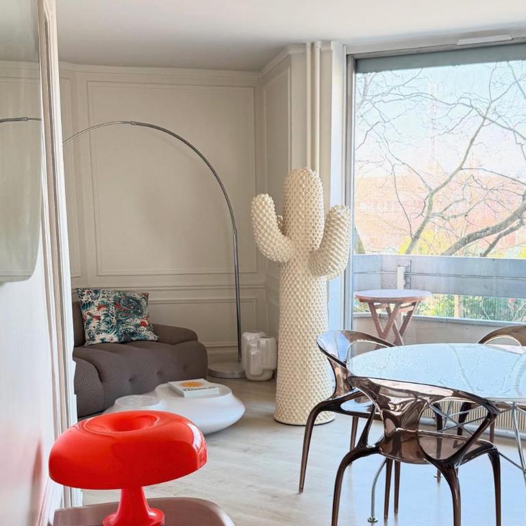 Bright apartment in Paris with balcony - Apartamento - 4