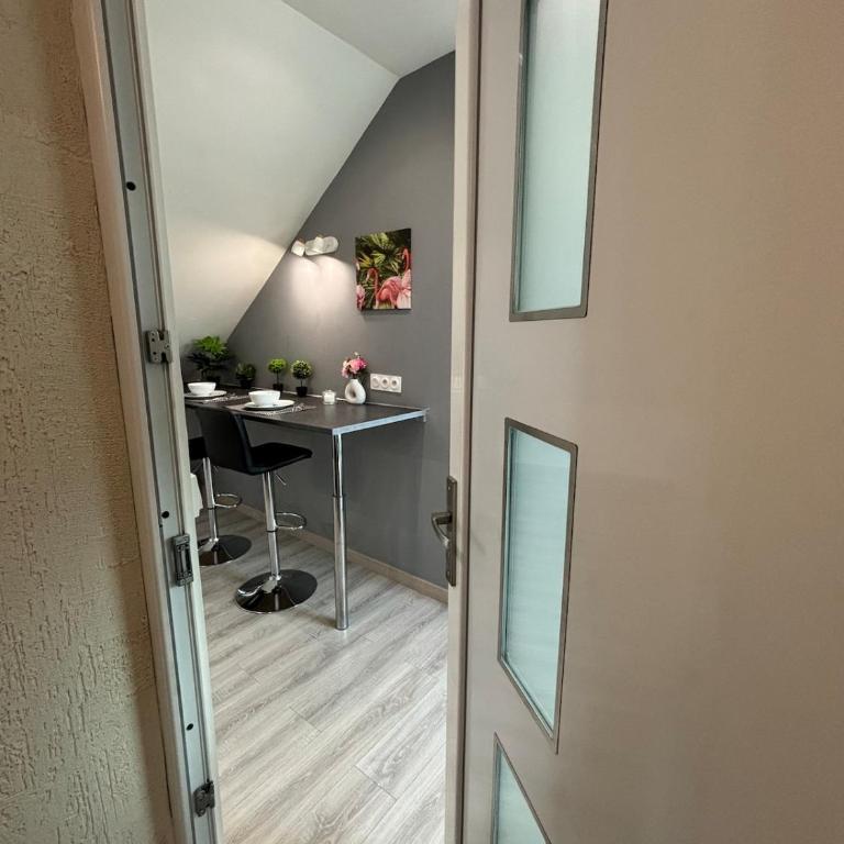 Charming Plant Studio - Apartment mit 1 Schlafzimmer - 2