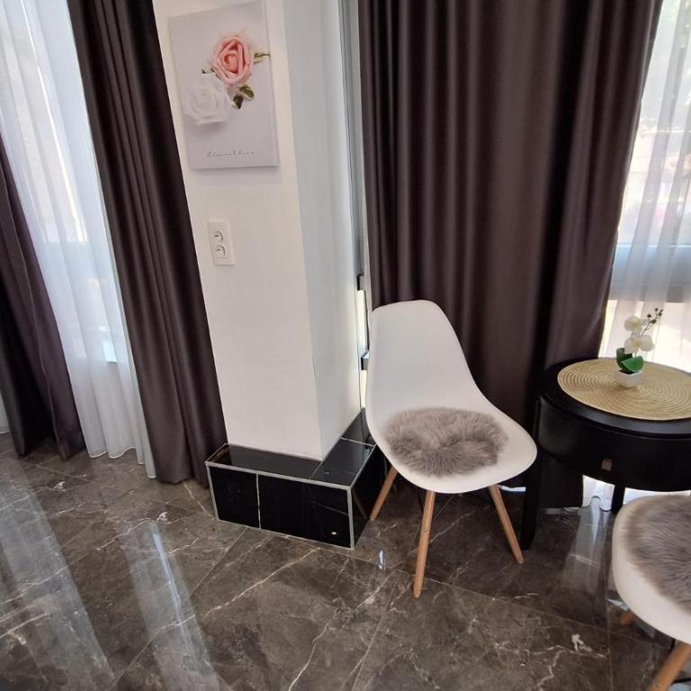 Sara City Center - Dvokrevetna Soba sa Bračnim Krevetom - 18