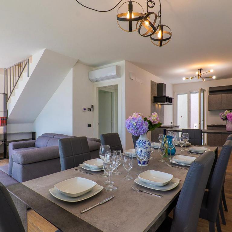 Spa Stella Lario - Four-Bedroom House - 8