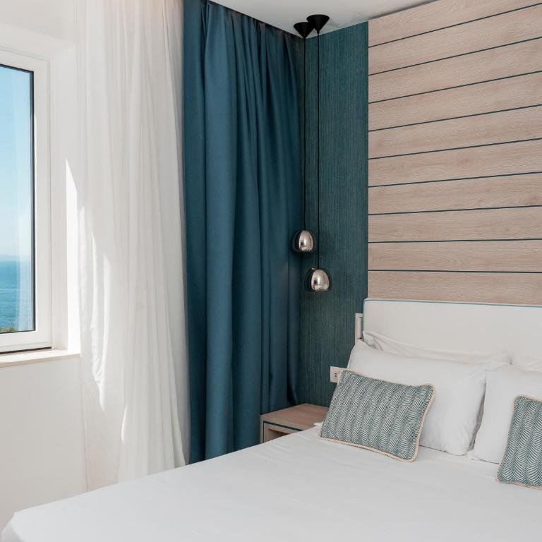 Hotel Tirrenia - Camera Matrimoniale - 1