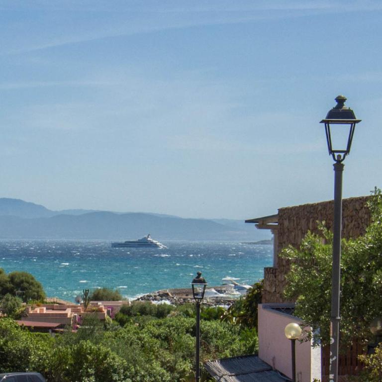 GuestHost - Seaview Villa with Veranda GolfoAranci - Appartamento con 2 Camere da Letto - 5