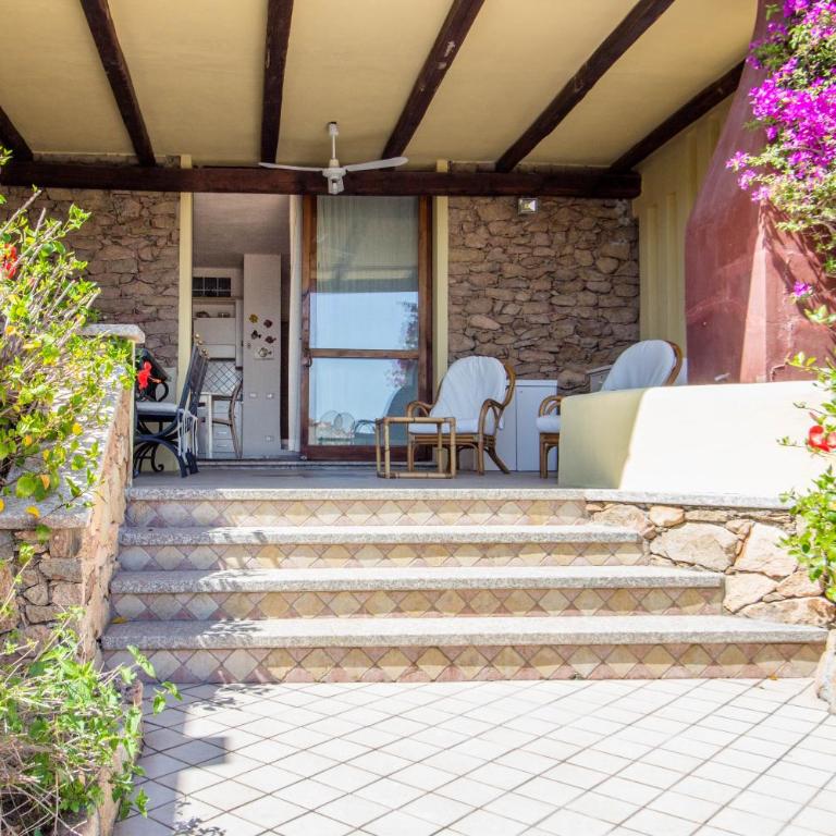 GuestHost - Seaview Villa with Veranda GolfoAranci - Appartamento con 2 Camere da Letto - 1