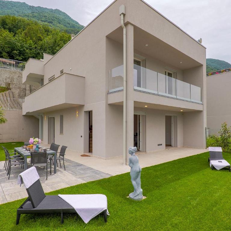 Spa Stella Lario - Four-Bedroom House - 12