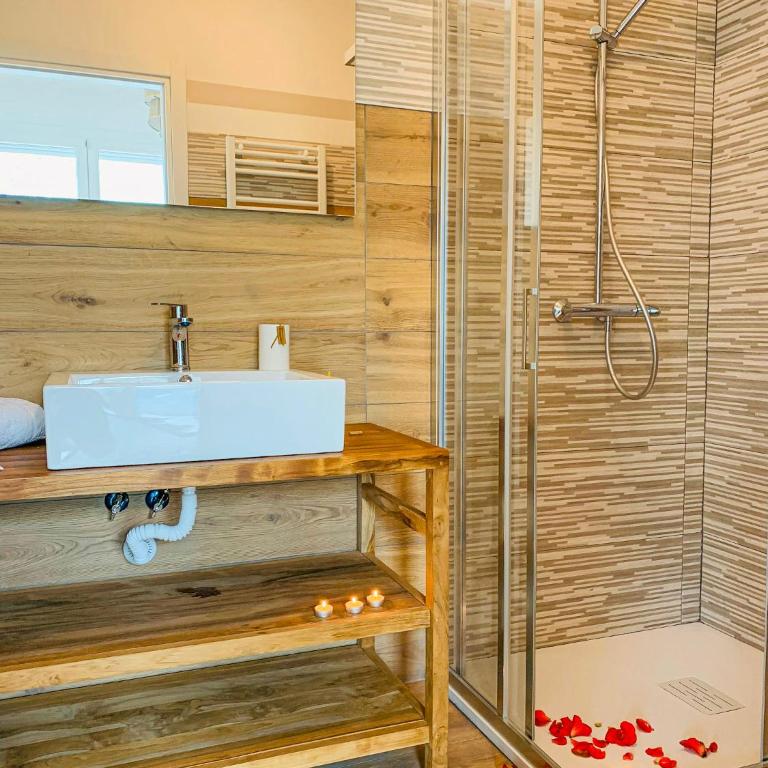 Spa Stella Lario - Four-Bedroom House - 15