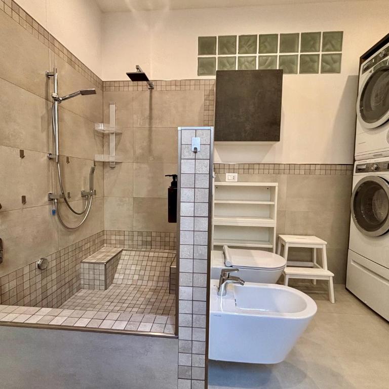 Evy’s Rooms - Camera Matrimoniale con Bagno in Comune - 35