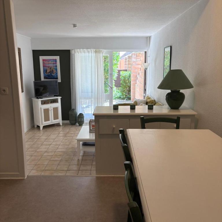 Superbe appart au golf de St Cyprien Piscine - Appartamento - 4