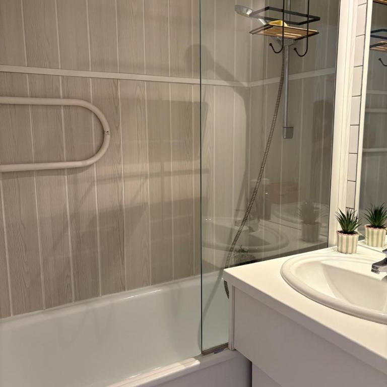 Superbe appart au golf de St Cyprien Piscine - Appartamento - 8