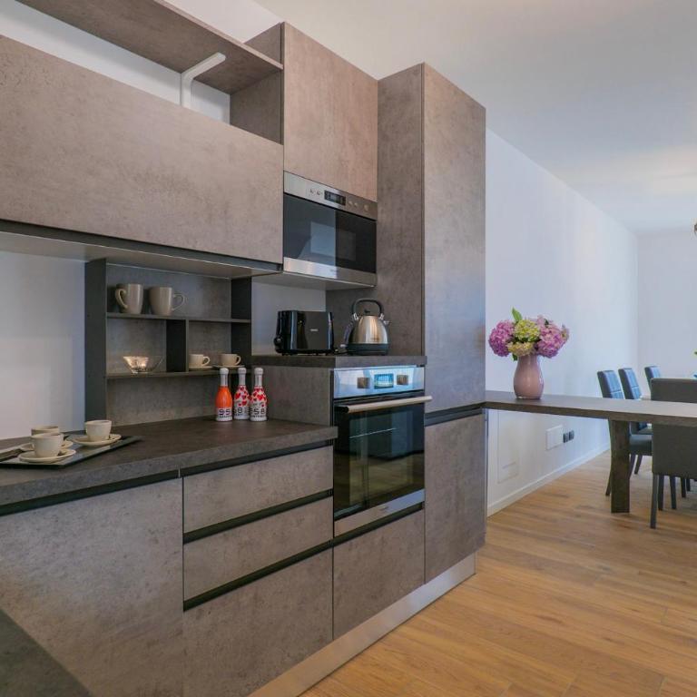 Spa Stella Lario - Four-Bedroom House - 18