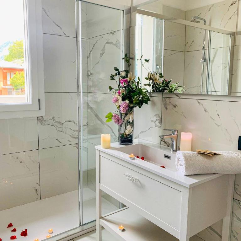 Spa Stella Lario - Four-Bedroom House - 21