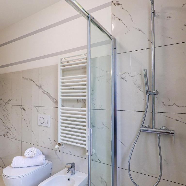 Spa Stella Lario - Four-Bedroom House - 24
