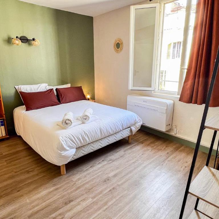 AC - Hypercenter - Near Collection Lambert - Appartement 2 Chambres - 17