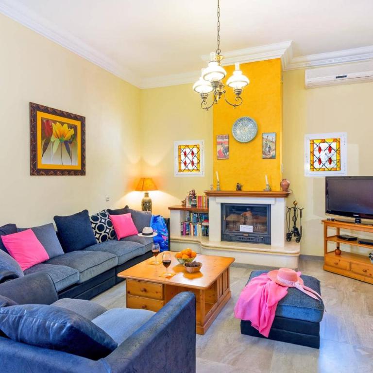 Villa Loly by Villa Plus - Villa - 6