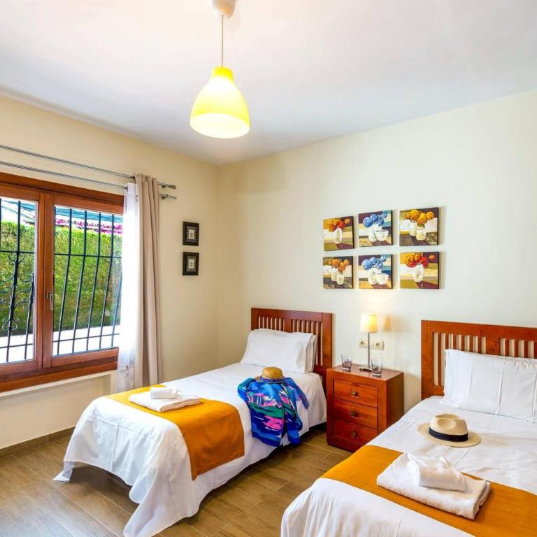 Villa Ramos by Villa Plus - Villa - 22