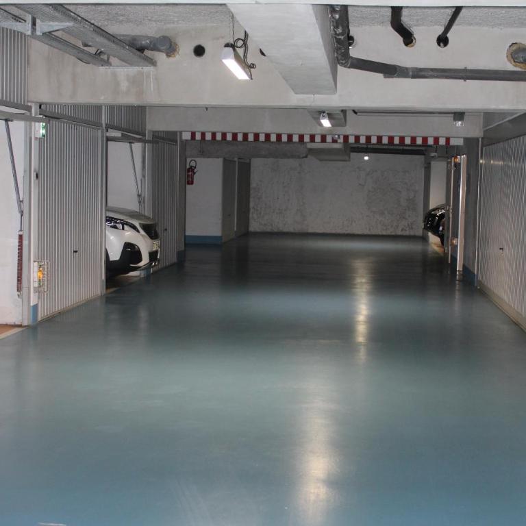 Le Must ! ADMIRAL PLAZA - One-Bedroom Apartment - 34