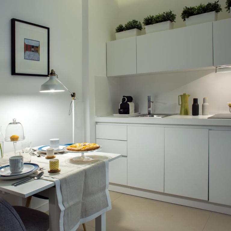 PETIT B&B - in centro a due passi dalla stazione e dai traghetti - Camera Matrimoniale Deluxe - 28