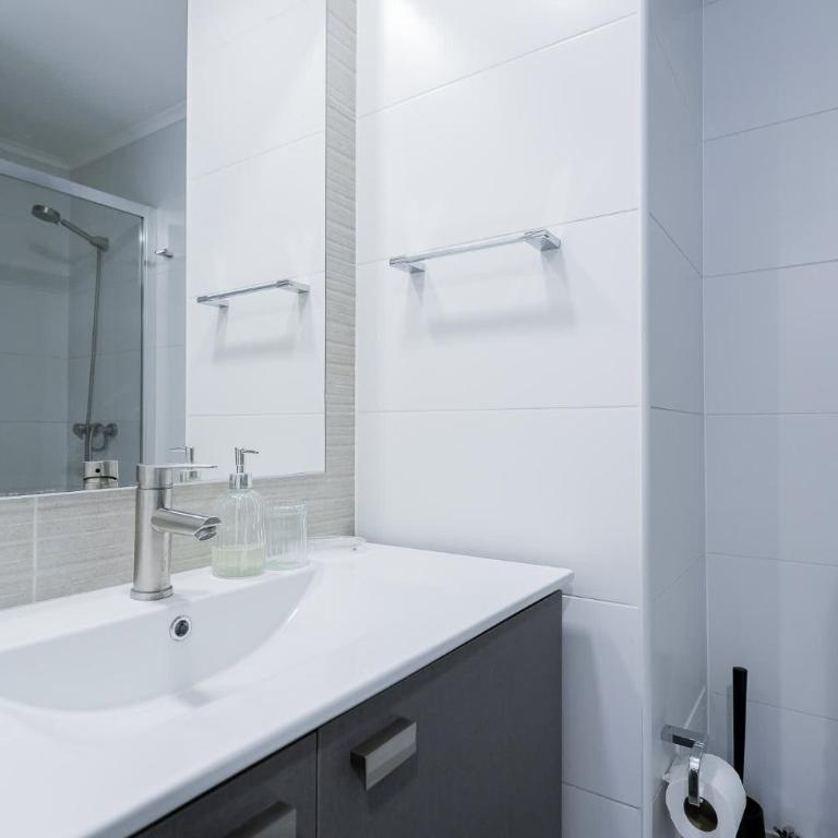 Discover Providencia from Our Stylish 2BR - Apartamento - 22