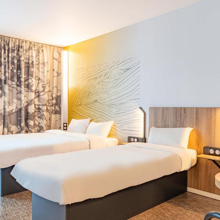 B&B HOTEL Poitiers Aéroport - Chambre Triple - 21
