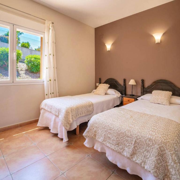 Villa Pomelo Blanco by Villa Plus - Villa - 12