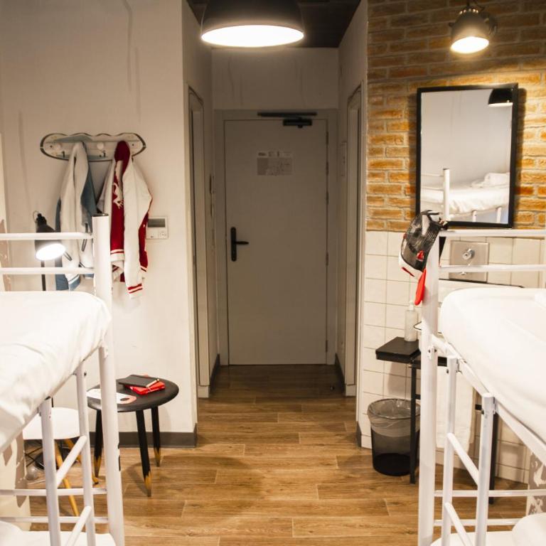 Room Ventura - Single Bed in 4-Bed Dormitory Room with Private Bathroom - 2