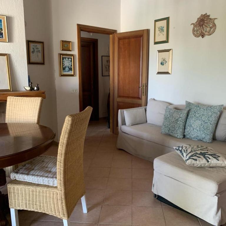 Splendido appartamento San Teodoro centro - Two-Bedroom Apartment - 13