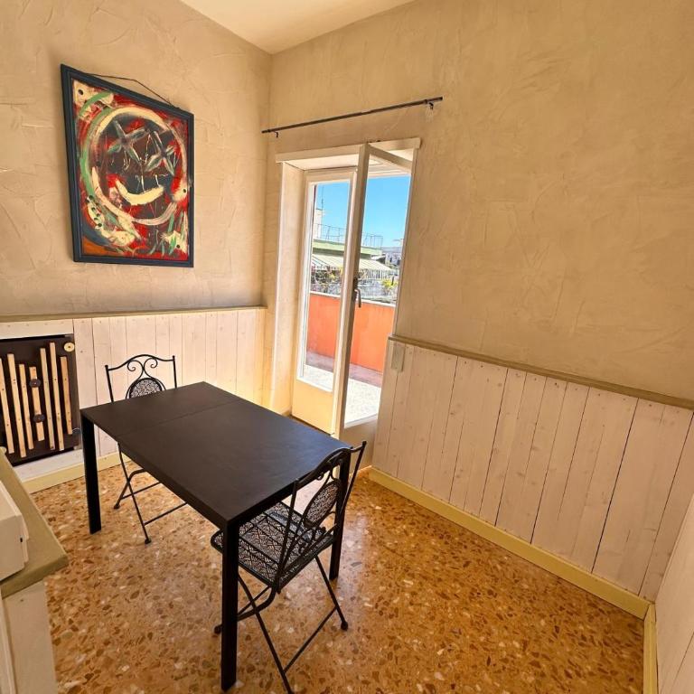 The Attic Penthouse Rome Cozy & Comfy Close to Trastevere & Center With WIFI - Appartamento con 2 Camere da Letto - 11