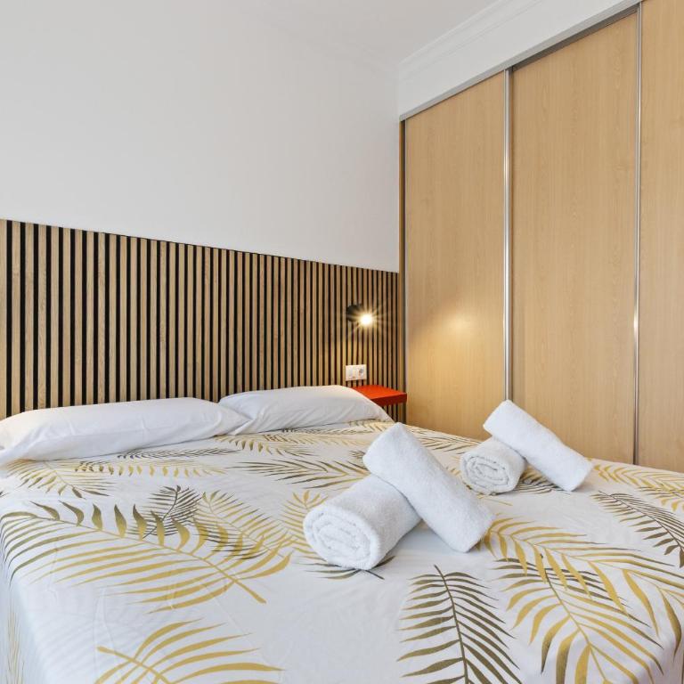 Sol Montemar 10 by IVI Real Estate - Apartment - 21