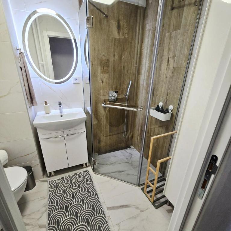 Arena West Gem - Two-Bedroom Apartment - 10