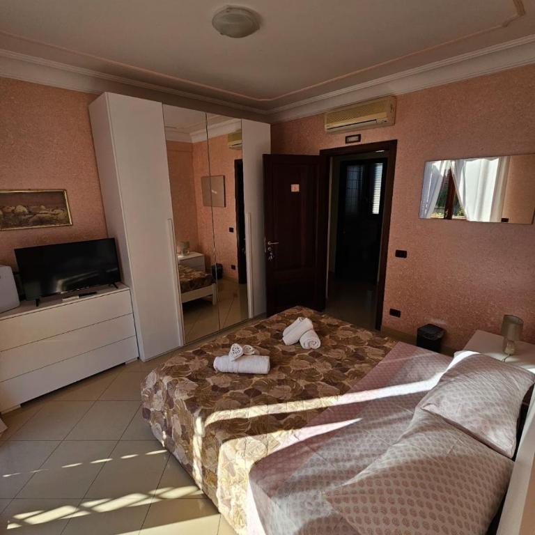 Villa Nino - Deluxe Queen Room - 4