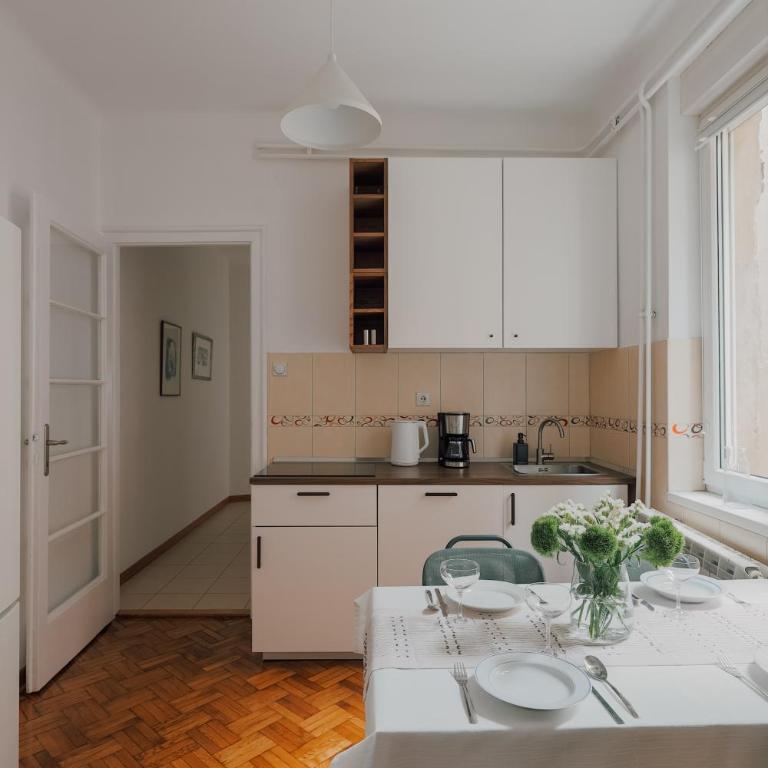 Radio Belgrade Apartment - Three-Bedroom Apartment - 11