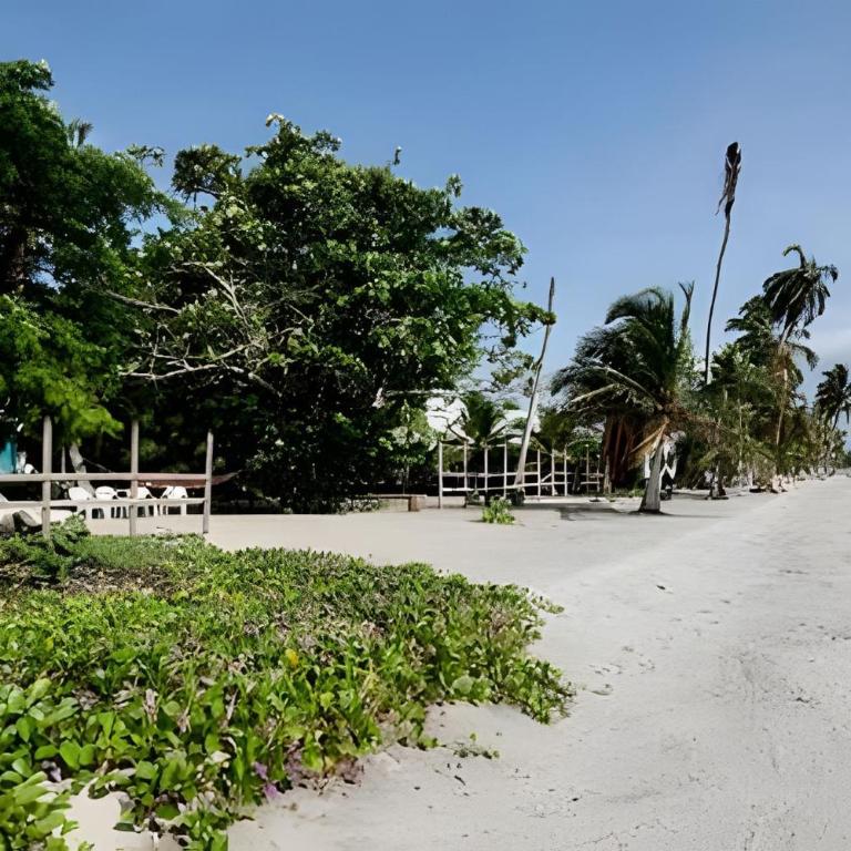 Casa de playa Manglares - Three-Bedroom House - 24