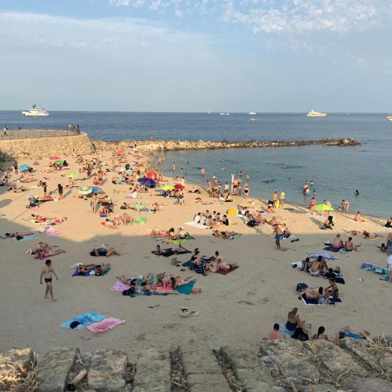 Séjour face au Vieil Antibes avec parking - Mobilheim - 8