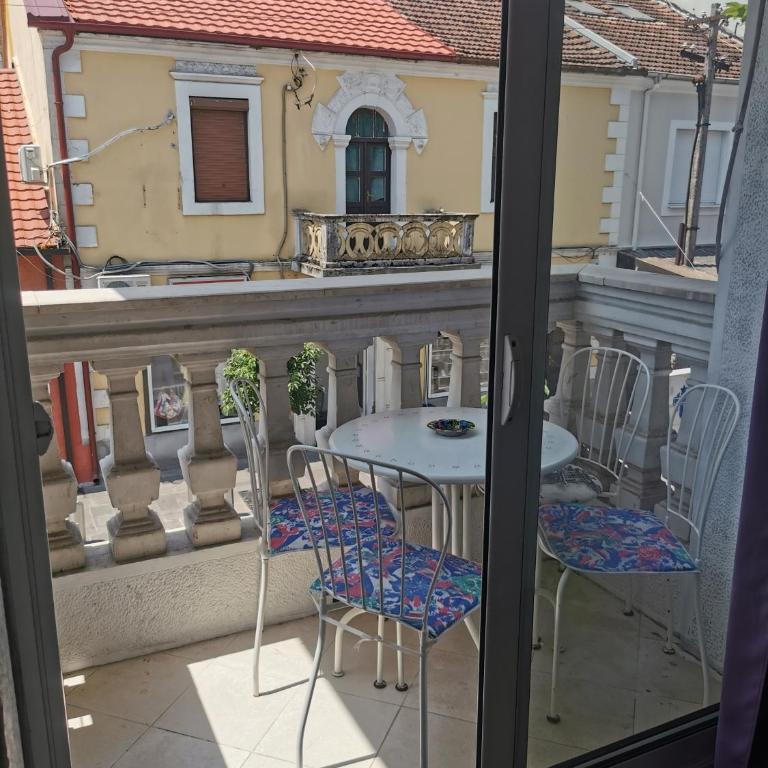 Stars Aspava Blue HOSTEL - 6-Bed Mixed Dormitory Room - 8