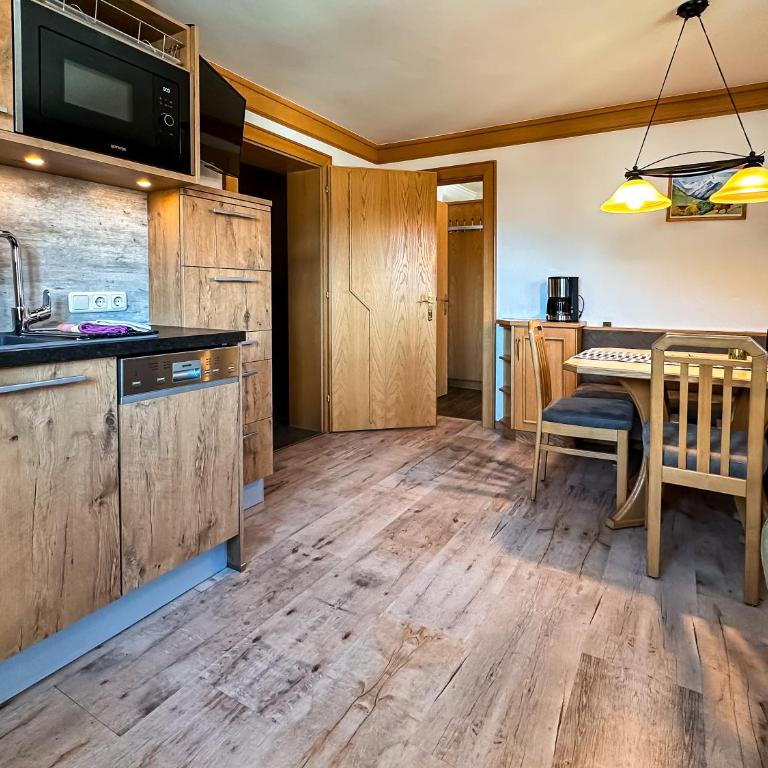 Appartement Bergfried Kaprun, Ski-in Ski-out, Sommerkarte und Panoramablick - Apartment mit 2 Schlafzimmern und Balkon - 1. Etage - 9