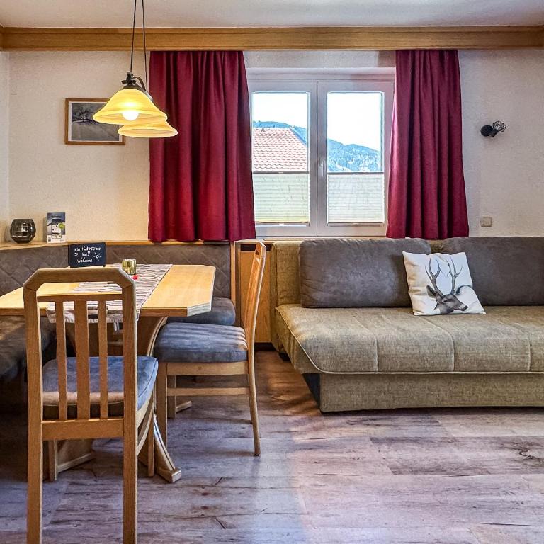 Appartement Bergfried Kaprun, Ski-in Ski-out, Sommerkarte und Panoramablick - Apartment mit 2 Schlafzimmern und Balkon - 1. Etage - 10