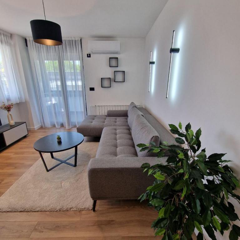 District 21 - One-Bedroom Apartment - 8