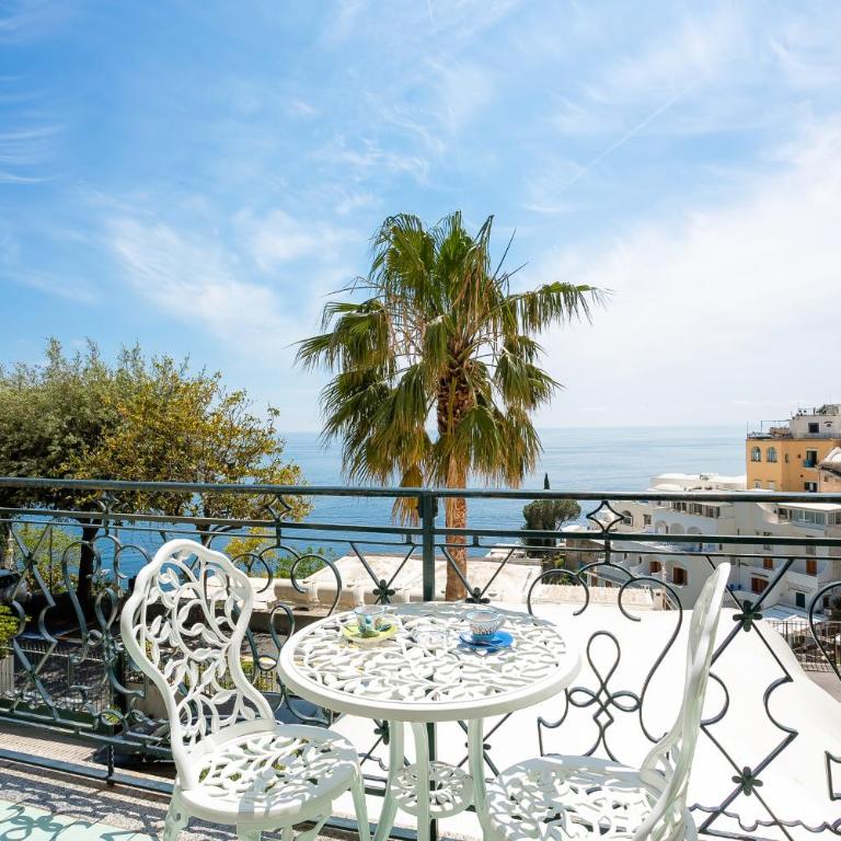Casa Consilla - Camera Matrimoniale con Balcone e Vista Mare - 1