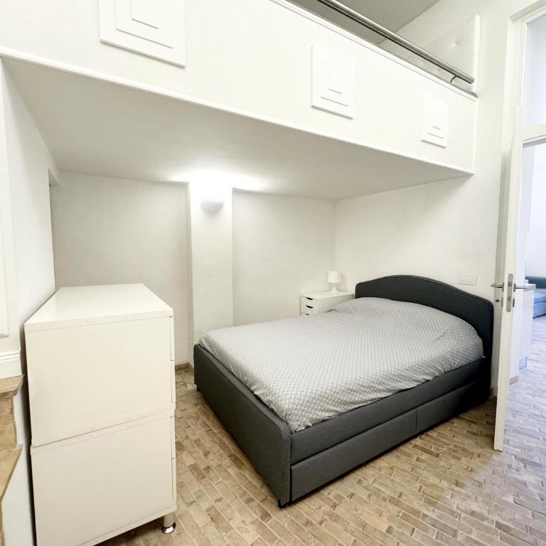 Foro Romano Apartments C - Appartamento con 2 Camere da Letto - 10
